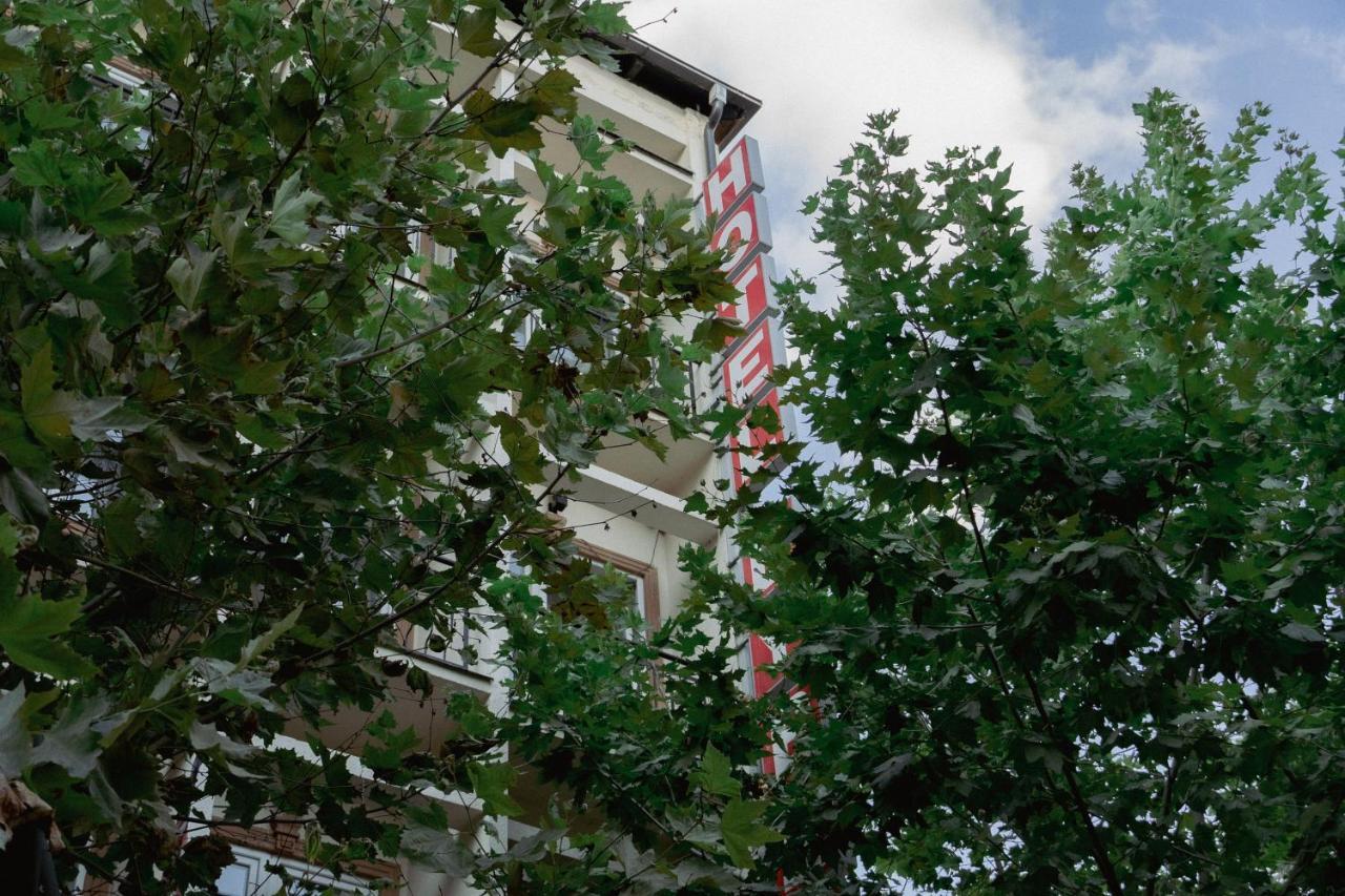 Hotel Lybeten Ferizaj Exterior foto